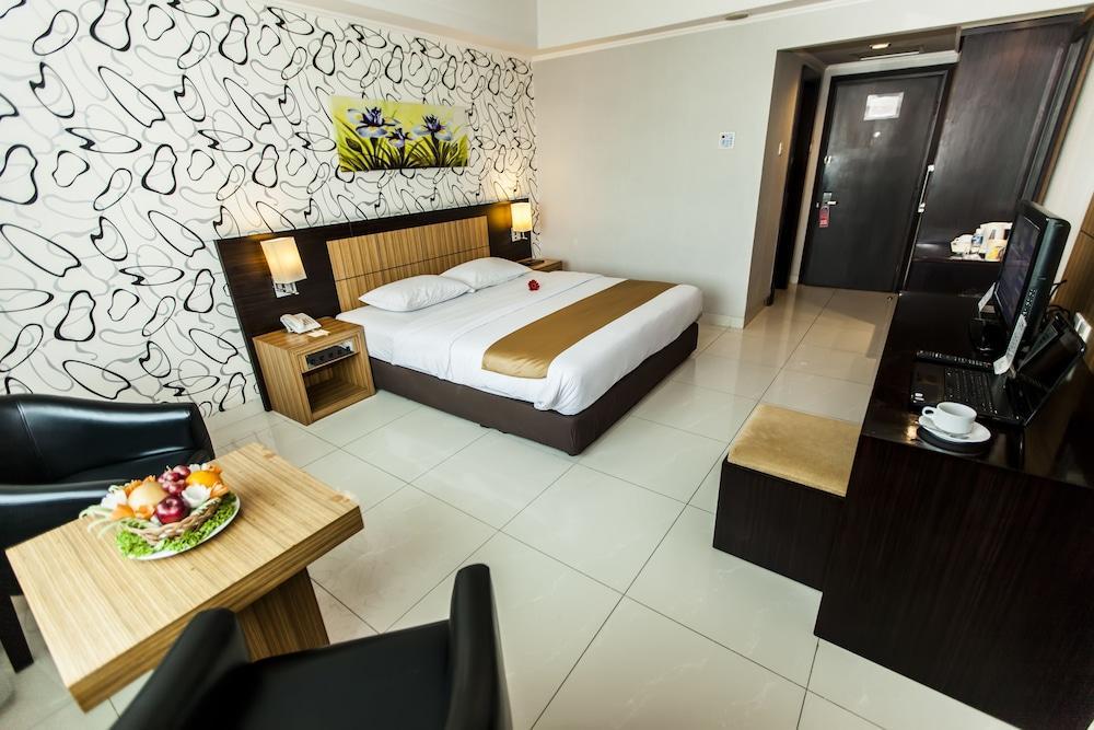 Hotel Orchardz Jayakarta Esterno foto