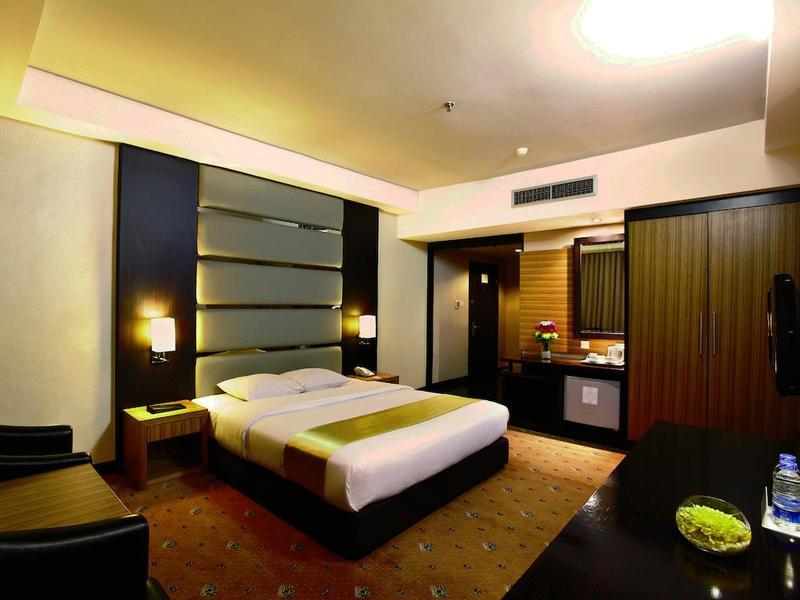 Hotel Orchardz Jayakarta Esterno foto