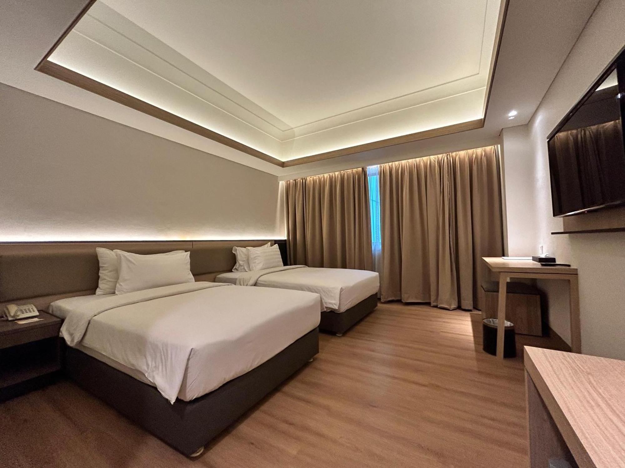 Hotel Orchardz Jayakarta Esterno foto