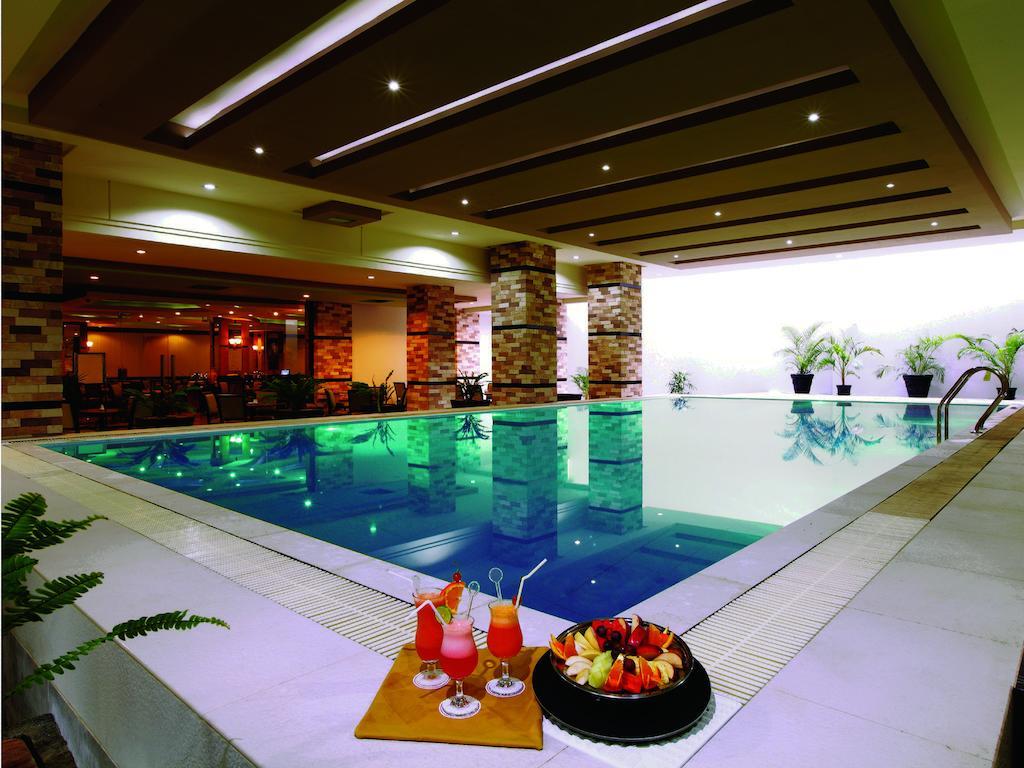 Hotel Orchardz Jayakarta Esterno foto