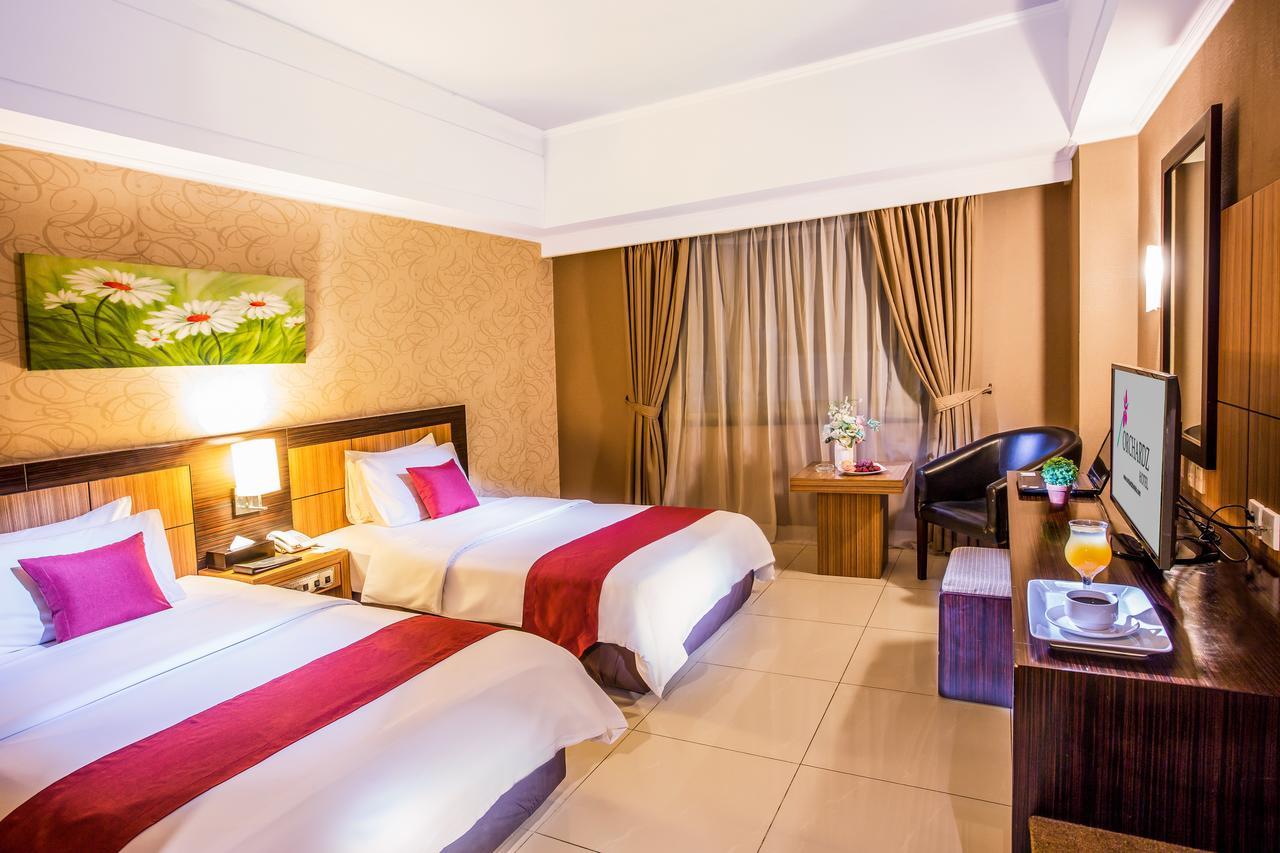 Hotel Orchardz Jayakarta Esterno foto